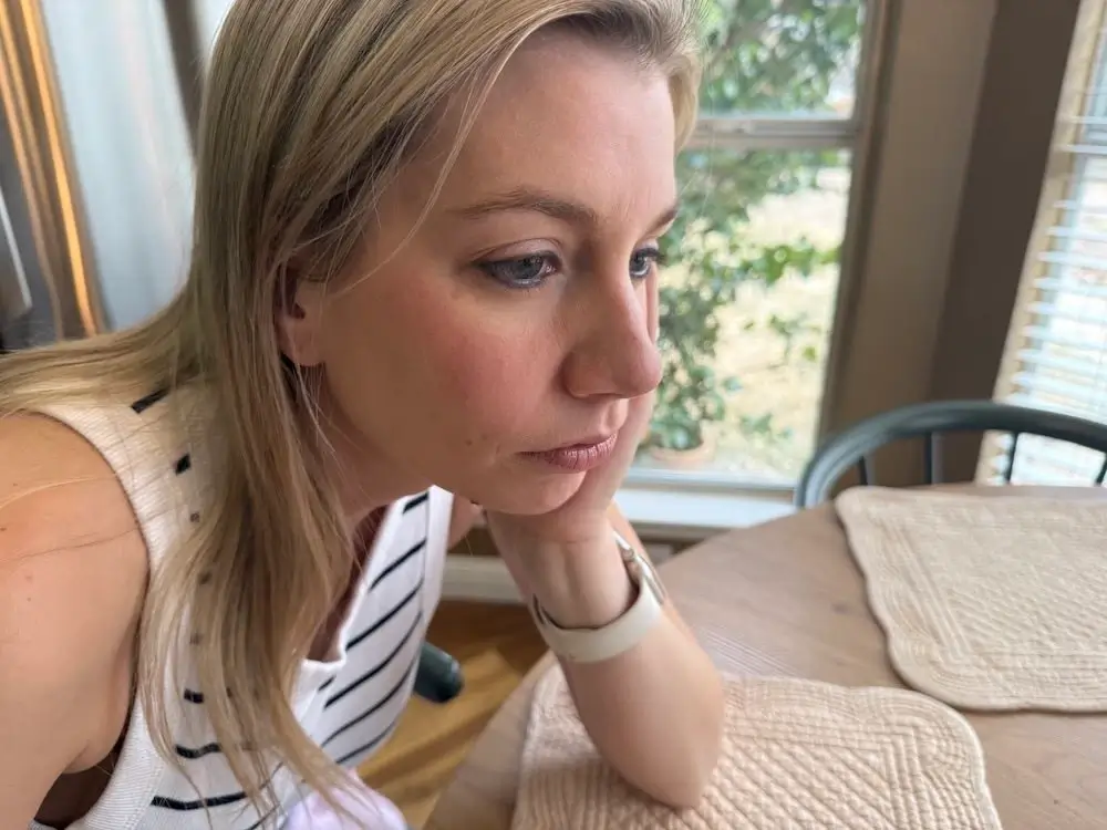 An image illustrating how short-term sleep loss can lead to irritability.