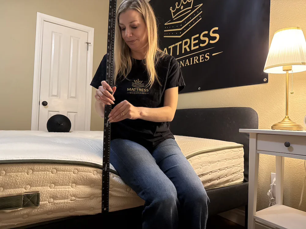 Seated edge-support measurement on the Avocado Green mattress
