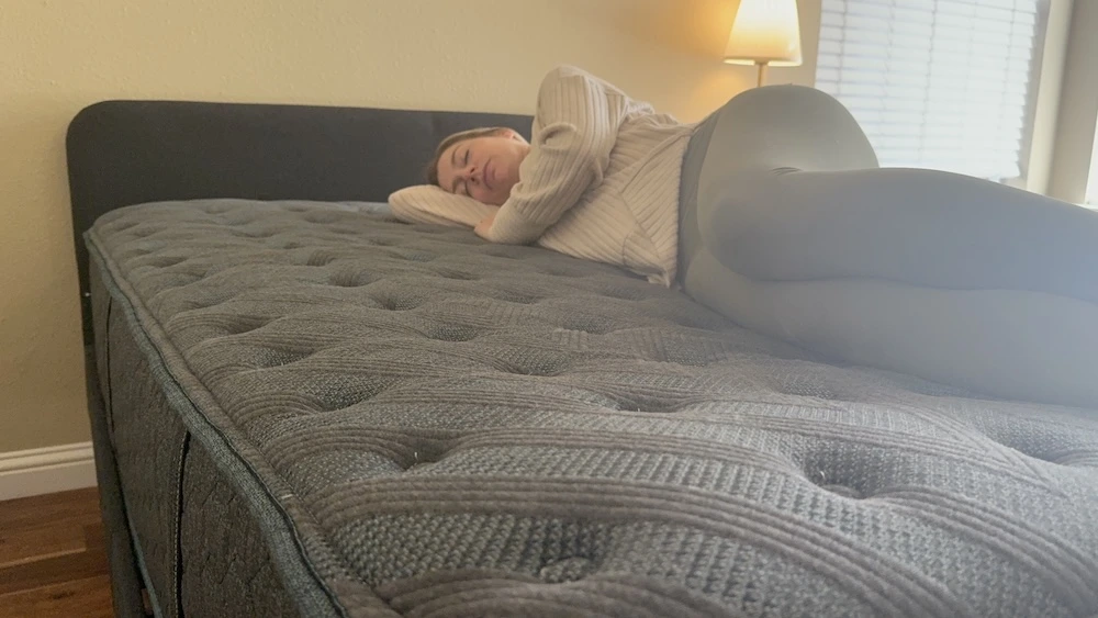 Side sleeper testing pressure relief on the Beautyrest Level One mattress