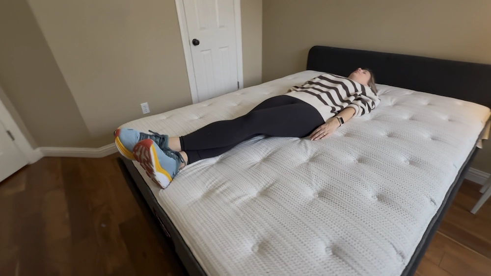 Back sleeper testing support on the Beautyrest Silver BRS900 mattress