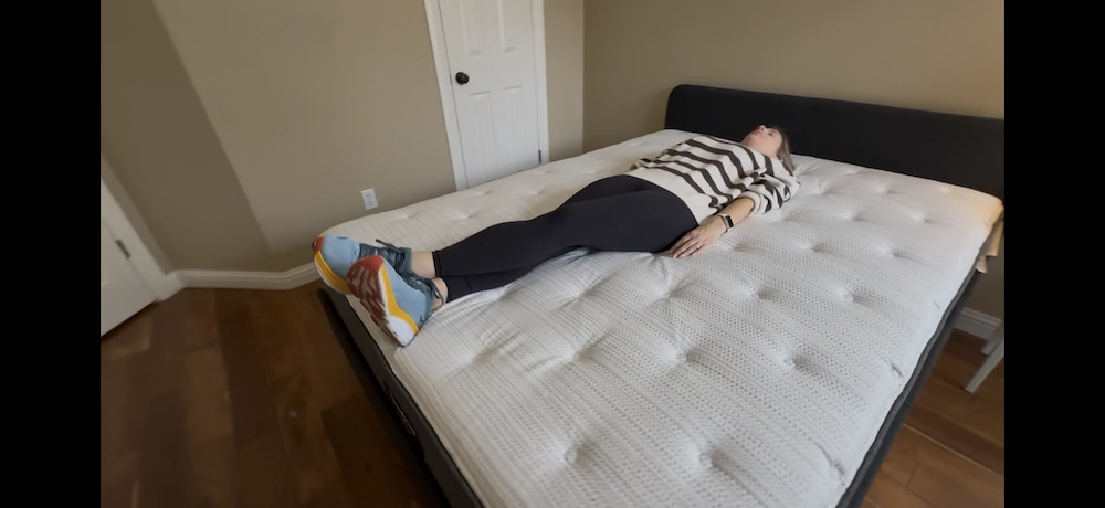 Back sleeper testing the Beautyrest Silver BRS900 Medium mattress
