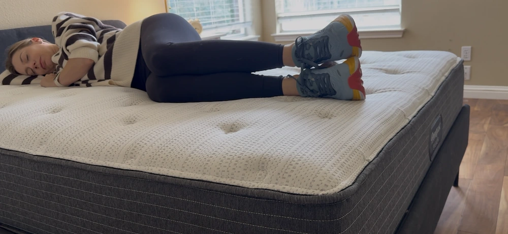 Side sleeper testing pressure relief on the Beautyrest Silver BRS900 mattress