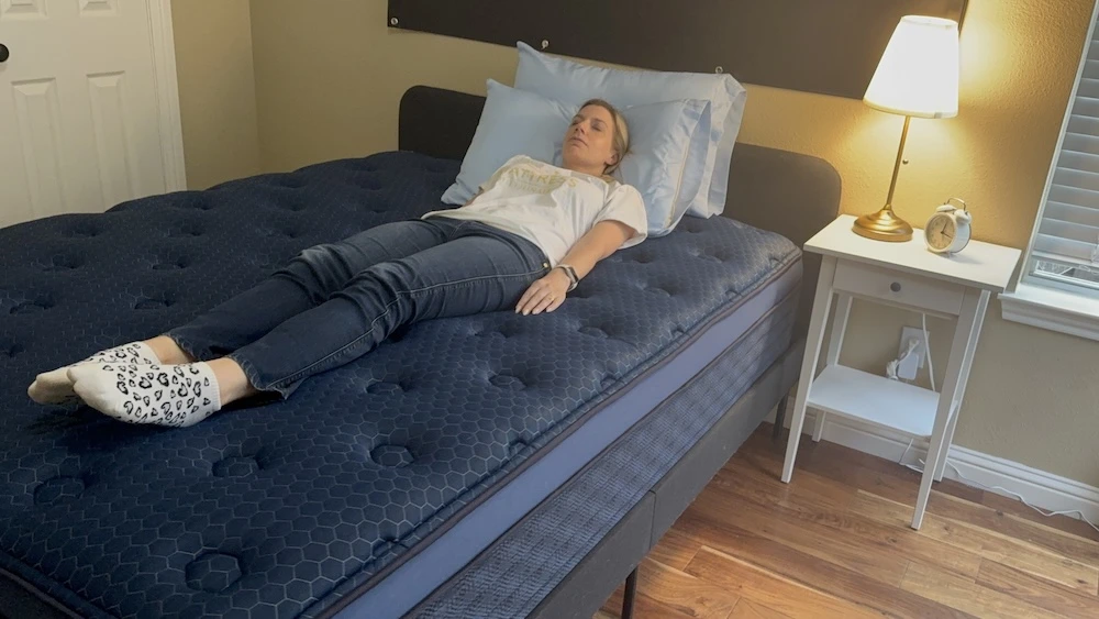 Back sleeper testing Brooklyn Bedding Signature Hybrid