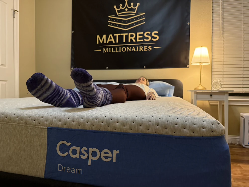 Back sleeper testing the Casper Dream mattress