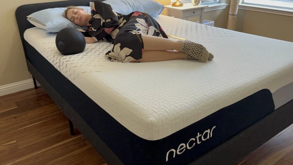 Side sleeper pressure relief test on Nectar Premier mattress