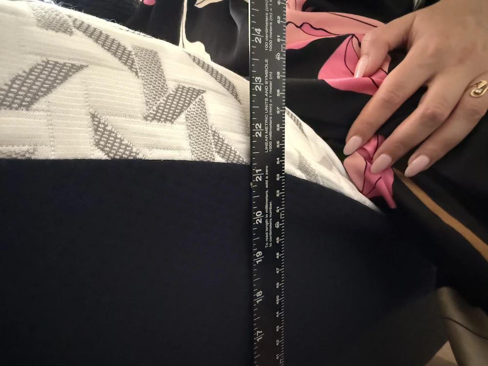 Close-up of Nectar Premier edge compression during support test