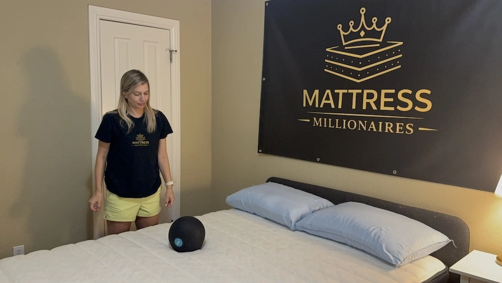 Weighted-ball motion-isolation test on the Origin Adapt Hybrid mattress