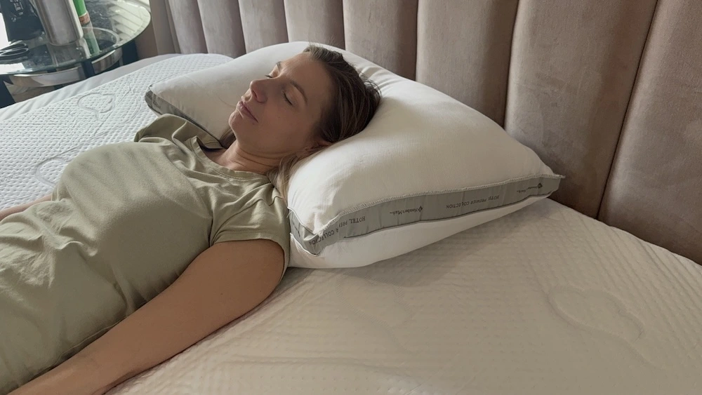 Testing body contouring and pressure relief on the Puffy Deluxe Mattress Topper